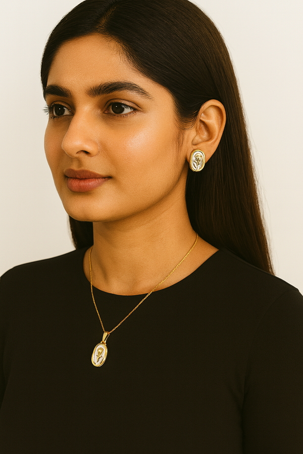 Gold floral pendant set