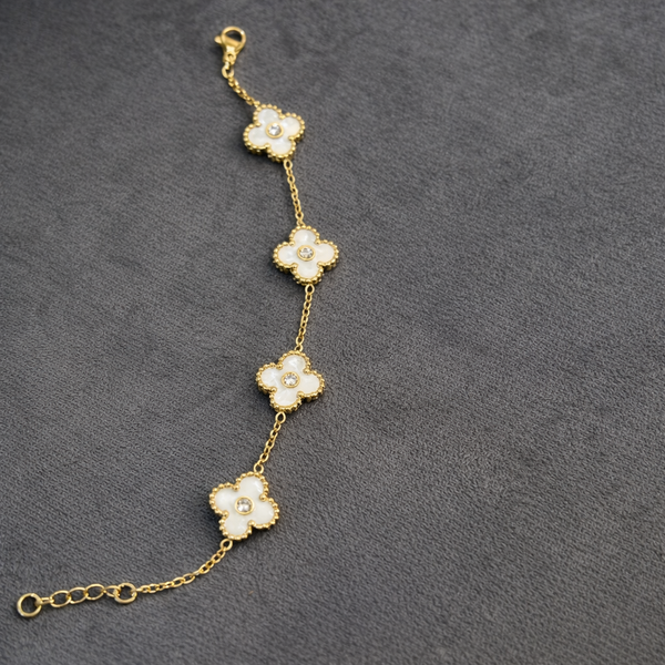 Elegance White clover bracelet